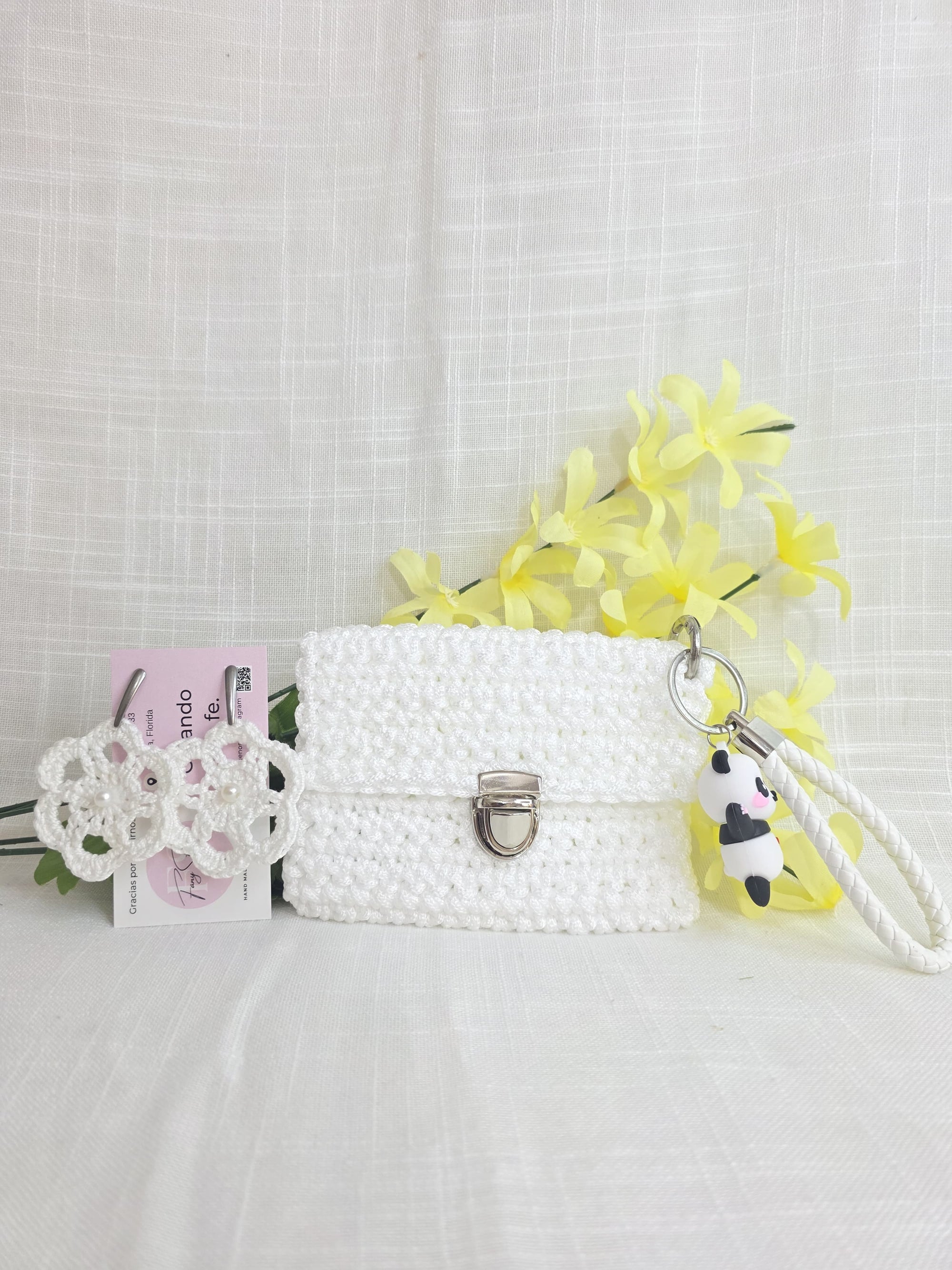 Juego de monederos y aretes